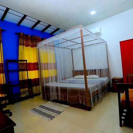 Villa Surendra 웰리가마 외부 사진